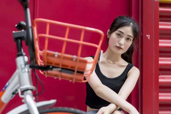 甜言蜜语的话送给女朋友 想把你藏起来只准和我一人相爱