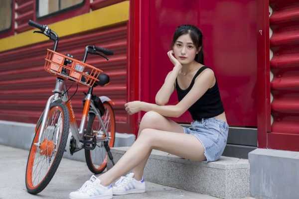 甜言蜜语的话送给女朋友 想把你藏起来只准和我一人相爱