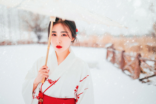 挽留女朋友的话50句 离开你似乎老了好多岁