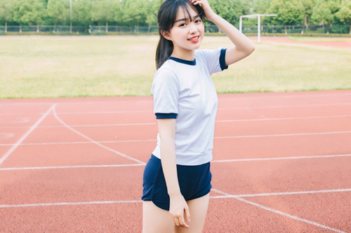 表白比自己小女孩话术 我愿意深夜给你送冰淇淋