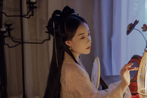 撩女生的套路情话对话 你的唇形真好看