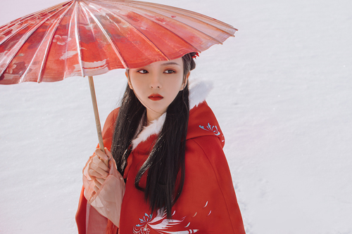 犯错跟女朋友道歉的话 给你打屁屁好吗