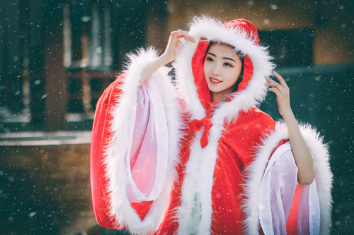 中秋节的爱情诗句 明月何皎皎,照我罗床帏
