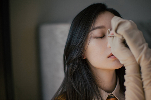 男的伤感表白词 相遇只是点点头