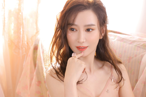给喜欢女孩表白的话语 最近得了一种叫做没有你不行的病